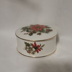 Vintage Sadler England Porcelain Poinsettia Gold Trim Jewelry Trinket Dish